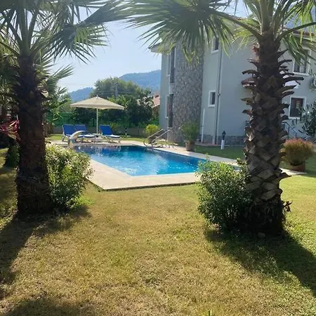 Gocek Inlicede Havuzlu 4+1 Villa, Inlice וילה *