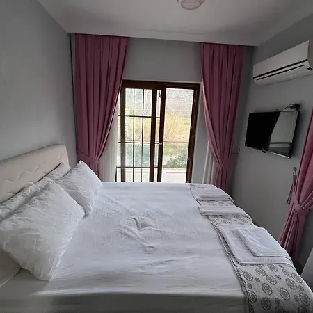 Villa Gocek Inlicede Havuzlu 4+1 Villa, Inlice